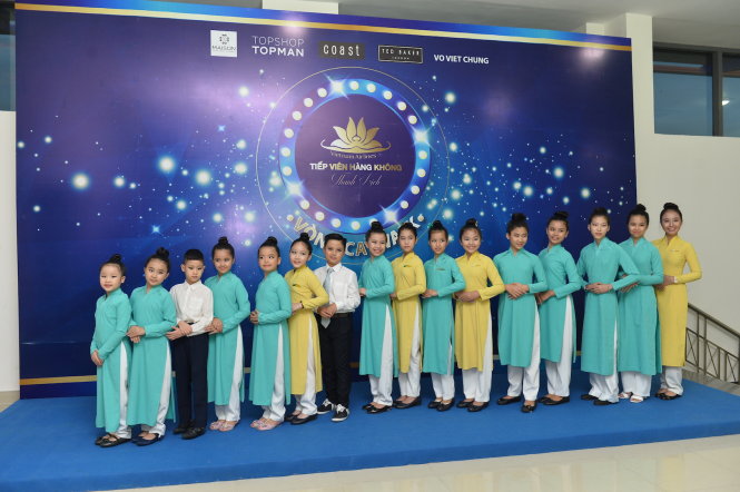 Người mẫu nhí không chuyên tham gia chương trình.