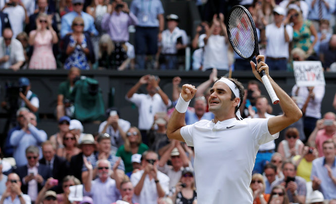 Federer ăn mừng chiến thắng trước Cilic. Ảnh: REUTERS