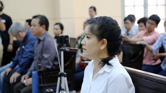 Diễn viên Ngọc Trinh tại tòa sơ thẩm - Ảnh: T.L