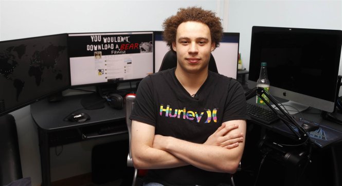 Marcus Hutchins từng được tung hô như người hùng khi ngăn chặn mã độc tống tiền WannaCry hồi tháng 5 - Ảnh chụp màn hình NBC News