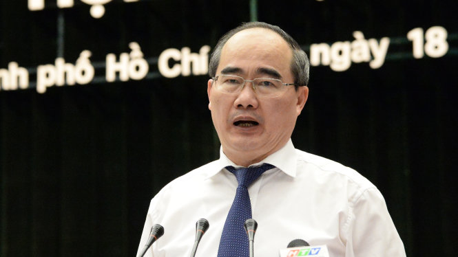Bí thư Thành uỷ TP.HCM Nguyễn Thiện Nhân phát biểu tại Hội nghị Thành uỷ TP.HCM lần thứ 11, nhiệm kỳ 2015-2020, sáng 18-8 - Ảnh: TỰ TRUNG