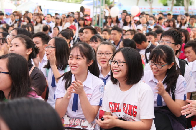 Thí sinh tham dự Ngày hội tư vấn tuyển sinh - hướng nghiệp tại Cần Thơ năm 2017 - Ảnh: TRẦN HUỲNH