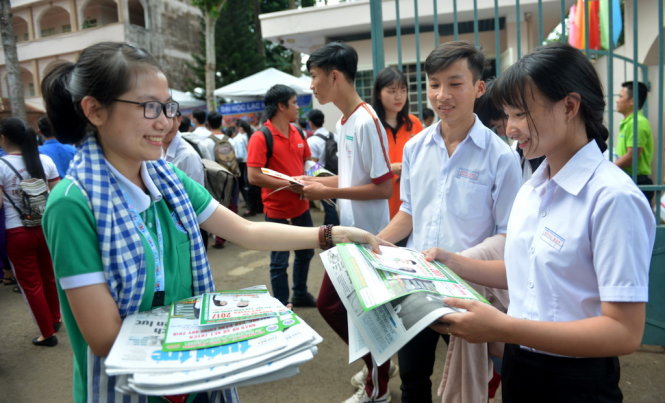 Học sinh tham dự chương trình tư vấn tuyển sinh - hướng nghiệp 2018 vừa diễn ra ở Đồng Nai - Ảnh: DUYÊN PHAN