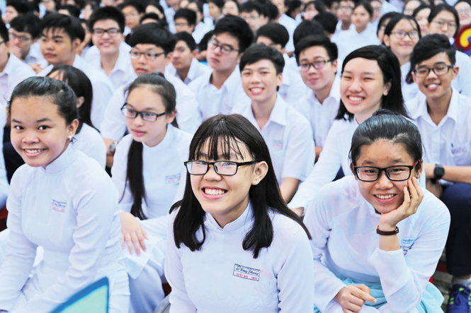 Học sinh TP.HCM có tỉ lệ tốt nghiệp THPT cao nhất nước với 98,48% - Ảnh: NHƯ HÙNG