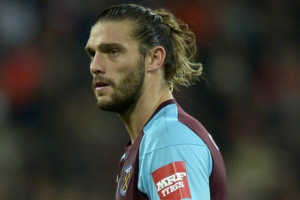 Carroll đã được trở lại tập luyện với các đồng đội sau khi xin lỗi HLV Moyes. Ảnh: GETTY IMAGES