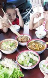Lương bao nhiêu mới đủ sống tại thành thị cho một gia đình 4 người?