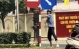Giám định tâm thần người đàn ông dừng xe giữa đường rồi đập phá biển báo giao thông
