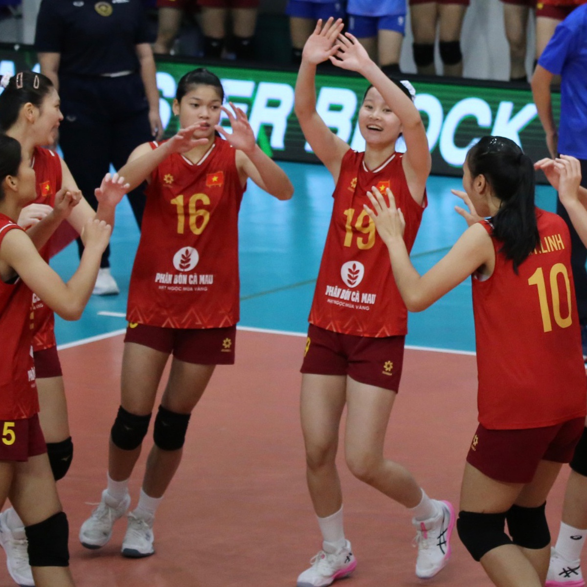 Bóng chuyền nữ U18 Việt Nam thắng ấn tượng trận ra quân giải châu Á