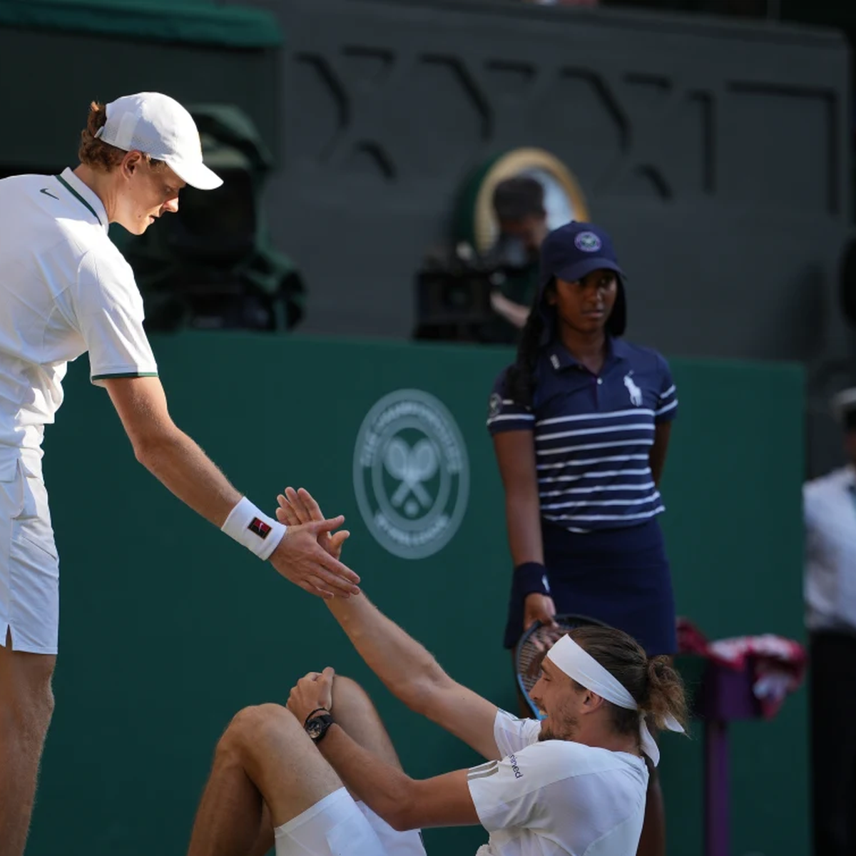 Hành động fair-play của Sinner tại trận chung kết Wimbledon