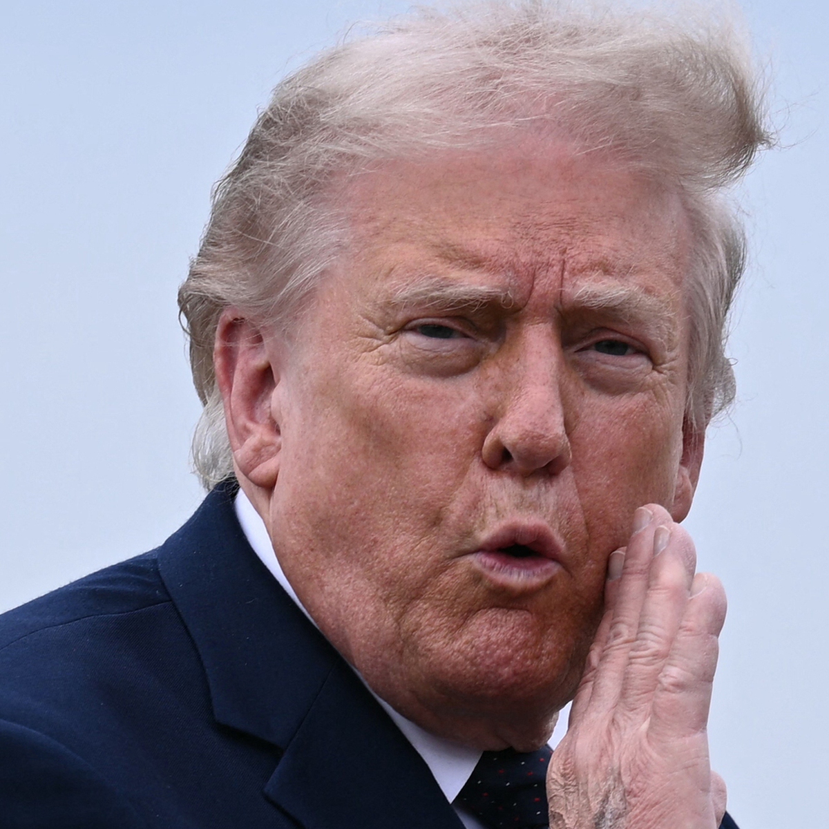 Ông Trump: Các nước nên trả Mỹ 'rất nhiều tiền' phí canh giữ eo biển Hormuz