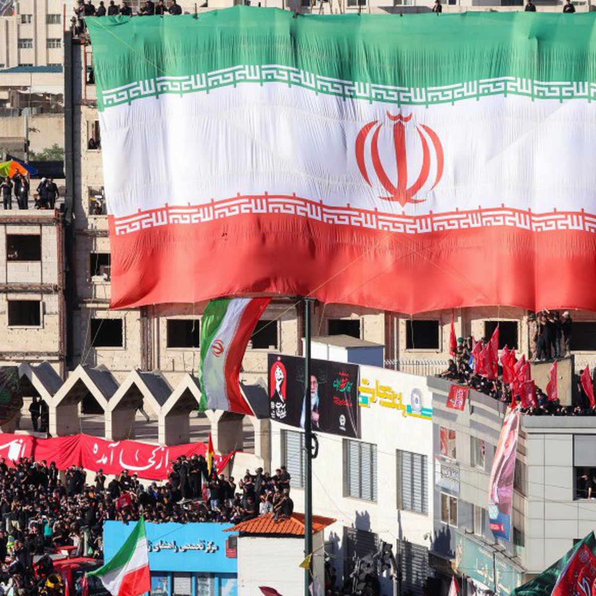 Iran tuyên bố phá hủy hệ thống Patriot và loạt mục tiêu Mỹ khắp vùng Vịnh