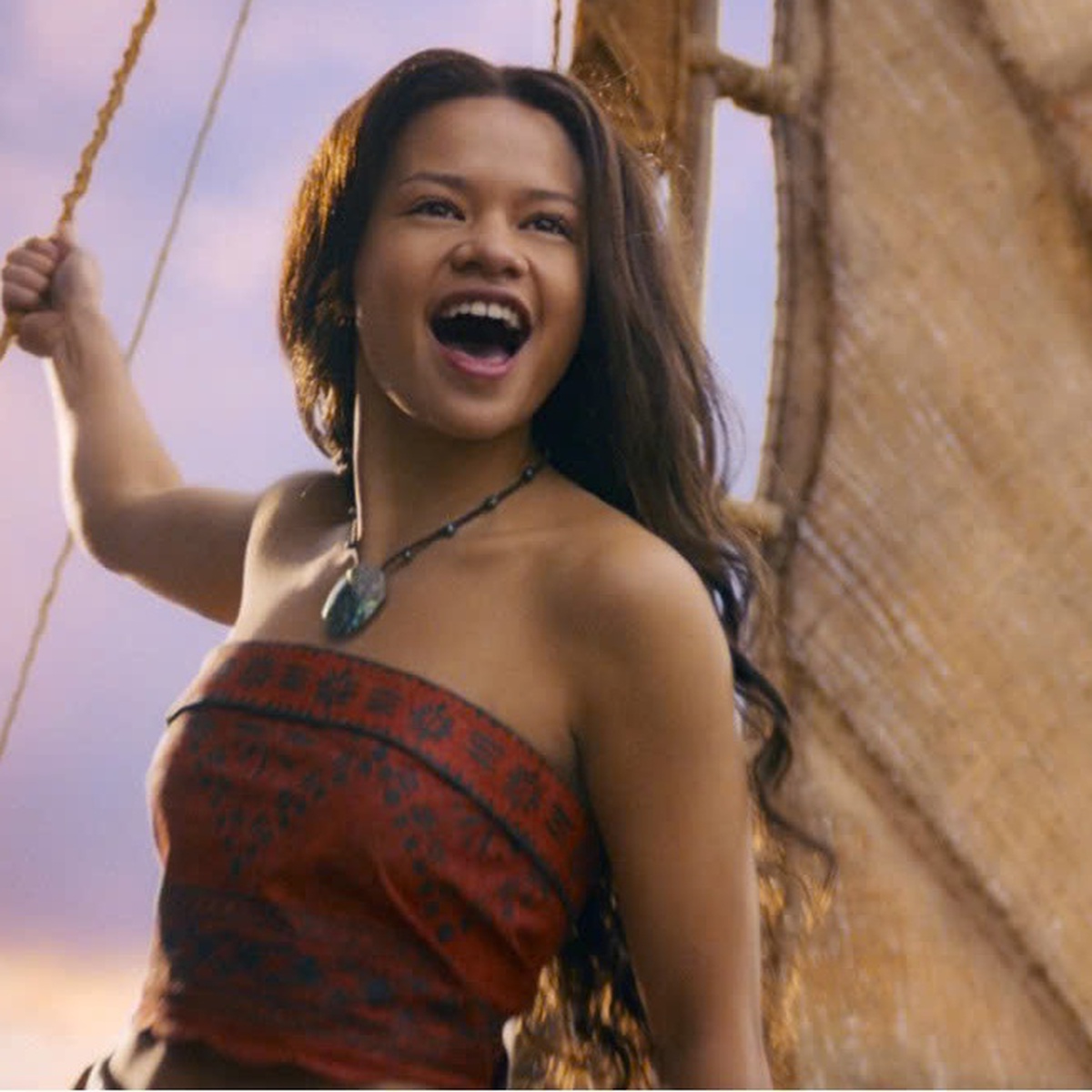 Moana mở màn thất vọng; Michael là phim tiểu sử đầu tiên vượt 1 tỉ USD