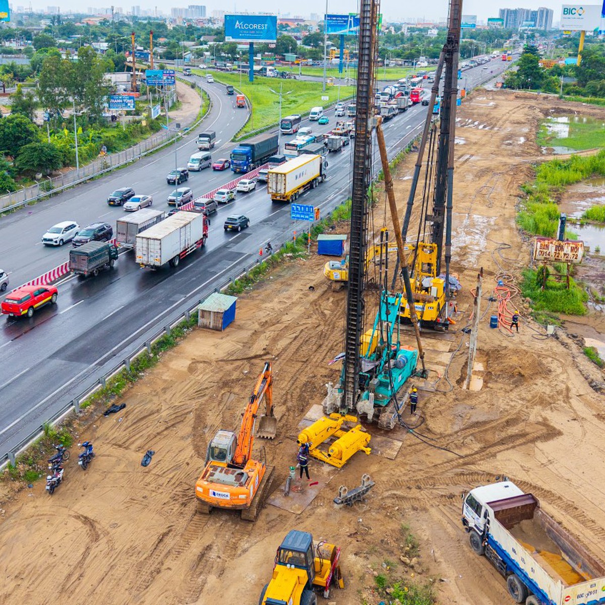 Ký hợp đồng tín dụng 27 . 094 Tỉ đồng cho dự án cao tốc TP . HCM - Trung Lương - Mỹ Thuận
