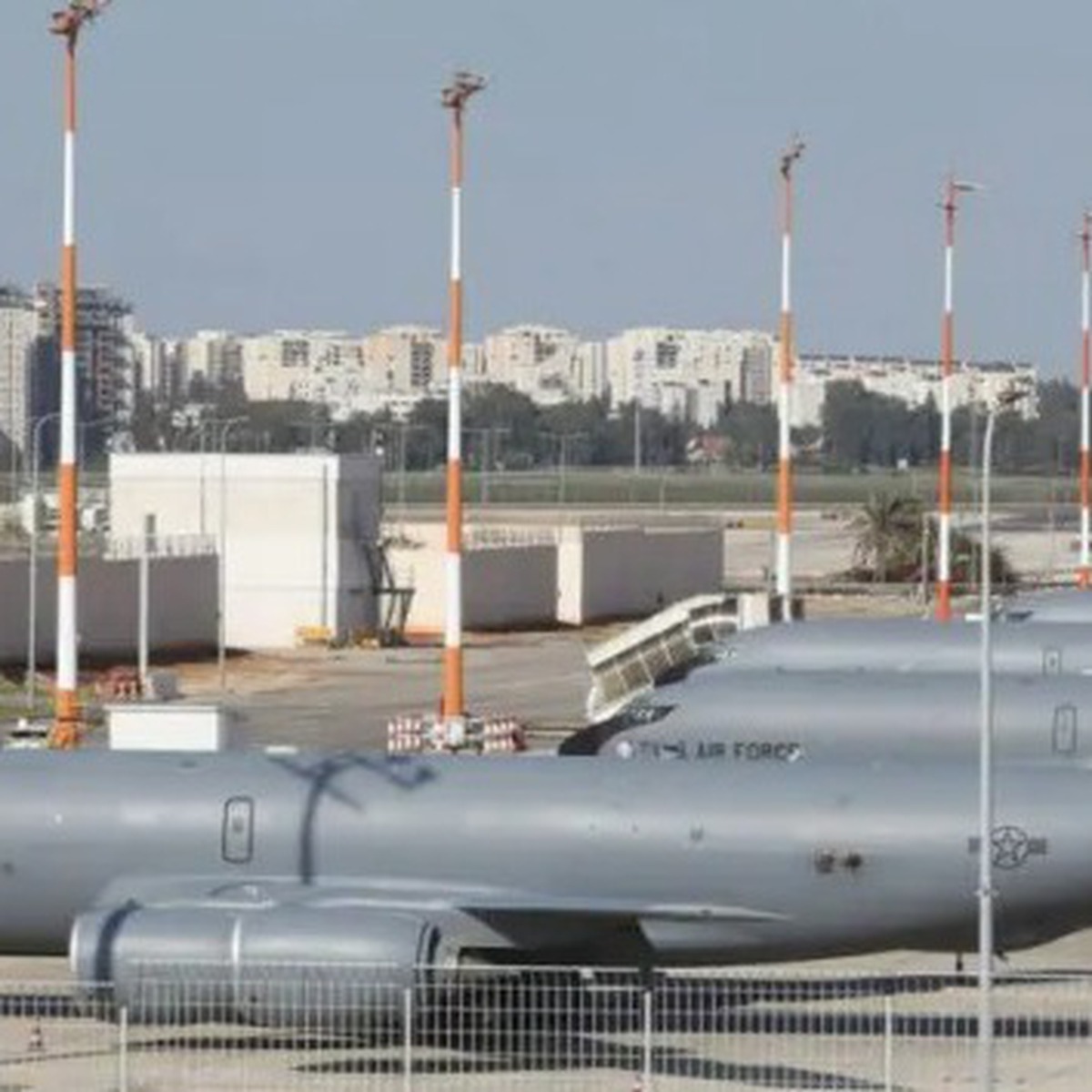 Mỹ triển khai máy bay tiếp dầu đến Israel giữa căng thẳng với Iran năm 2026