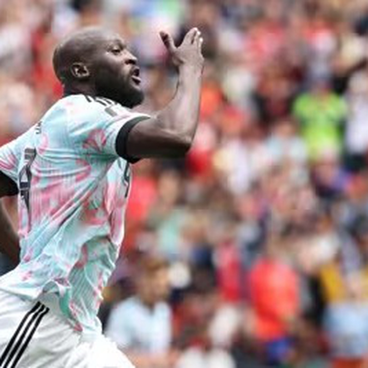 Video: Lukaku tỏa sáng, tuyển Bỉ lội ngược dòng thành công