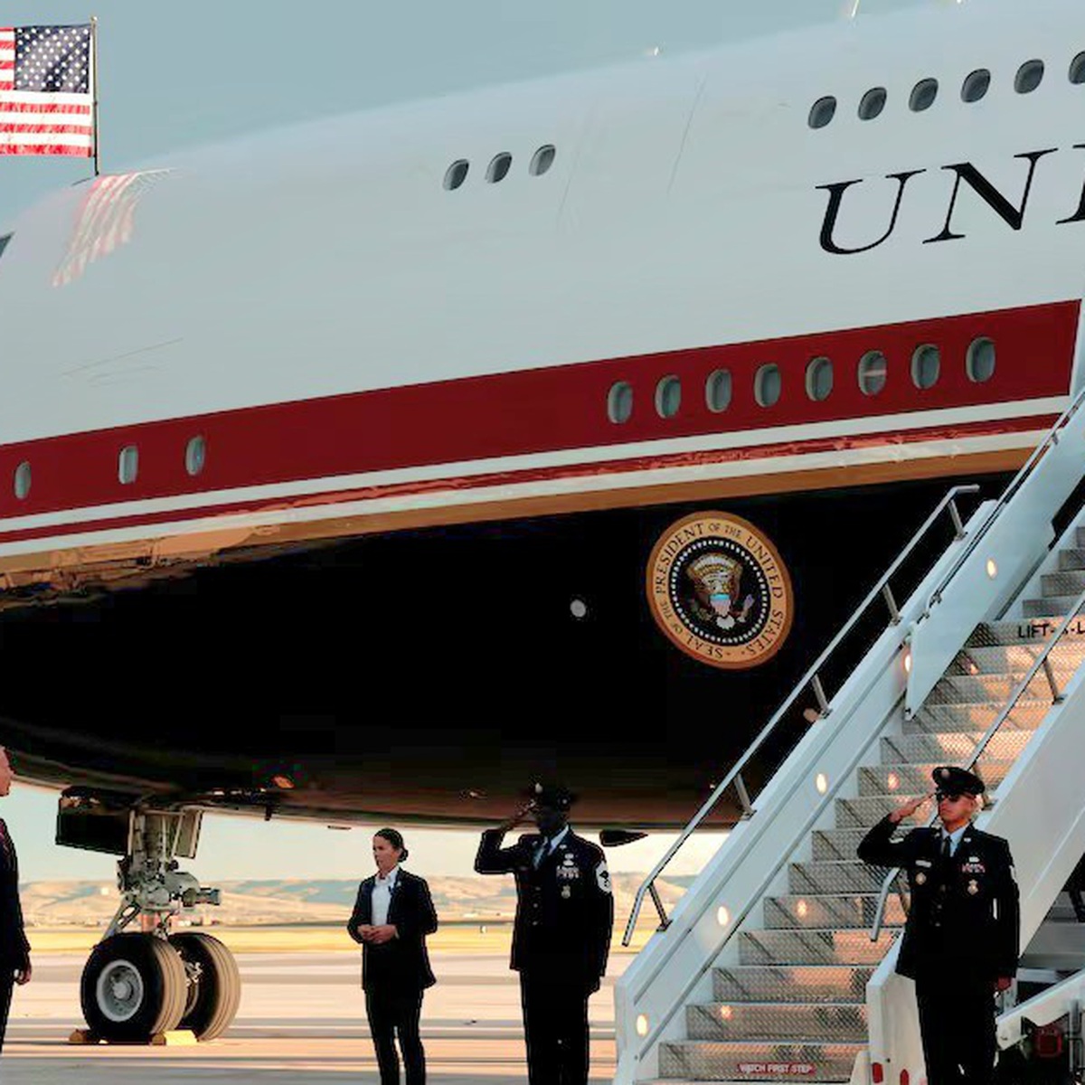 Chuyên cơ Air Force One mới của ông Trump sẽ được nâng cấp tối đa sau nghi vấn an ninh