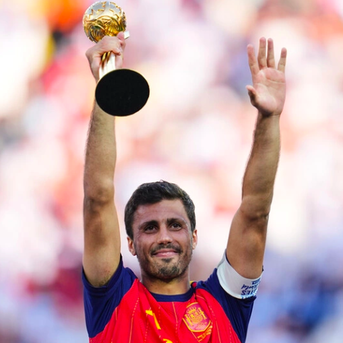 CĐV tranh luận việc Rodri giành Quả bóng vàng World Cup