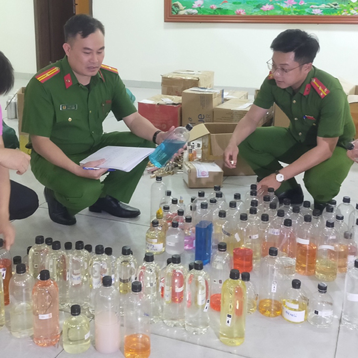 Thanh Hóa triệt xóa đường dây sản xuất, buôn bán nước hoa giả