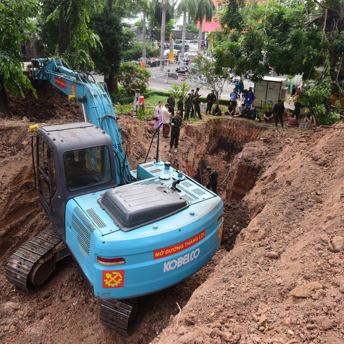 Phát hiện thêm vị trí mới có mộ liệt sĩ tại công viên Lê Thị Riêng, bước đầu tìm thấy 3 hài cốt