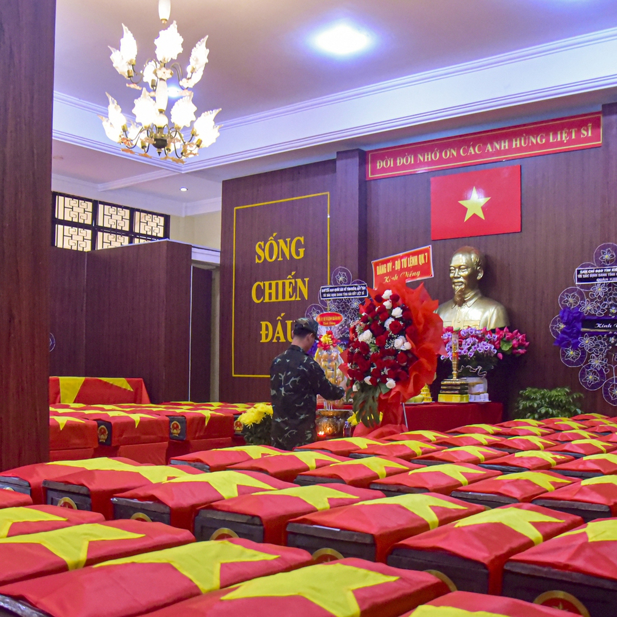 Thêm 8 bộ hài cốt ở rãnh chôn thứ 2, đã có 125 liệt sĩ được tìm thấy ở công viên Lê Thị Riêng