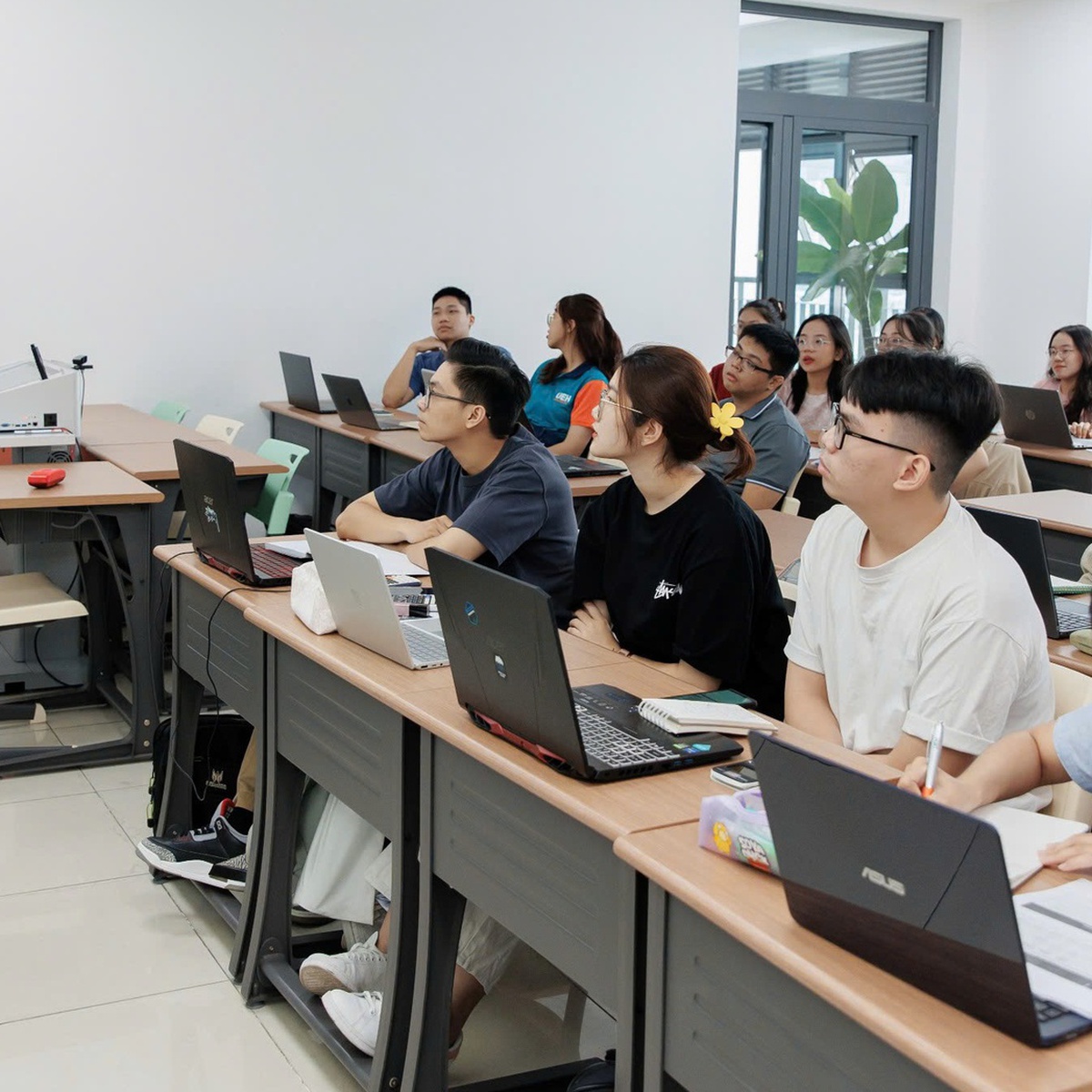 Bộ Chính trị: Giảm tối thiểu 20% đầu mối cơ sở giáo dục đại học công lập