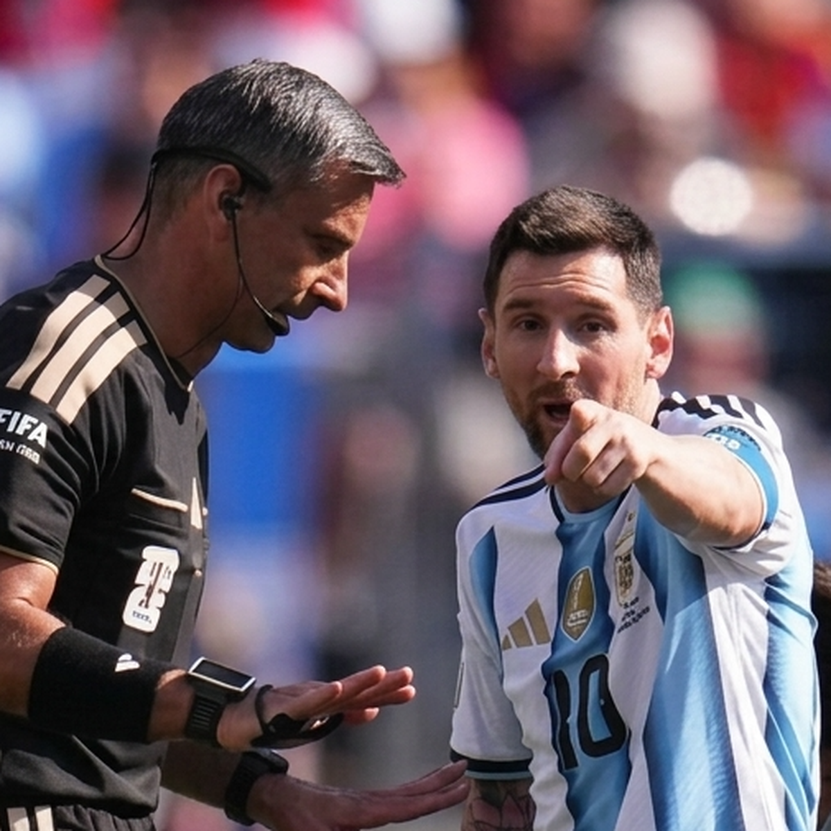 Trọng tài Vincic hé lộ cuộc trò chuyện với Messi ở chung kết World Cup 2026