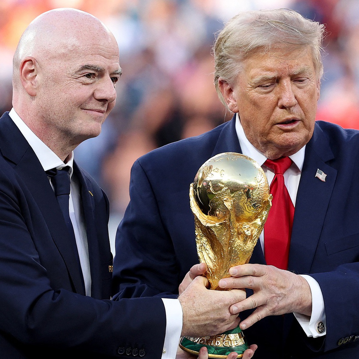 Người đầu tiên muốn 'mua World Cup' có liên quan đến Tổng thống Trump