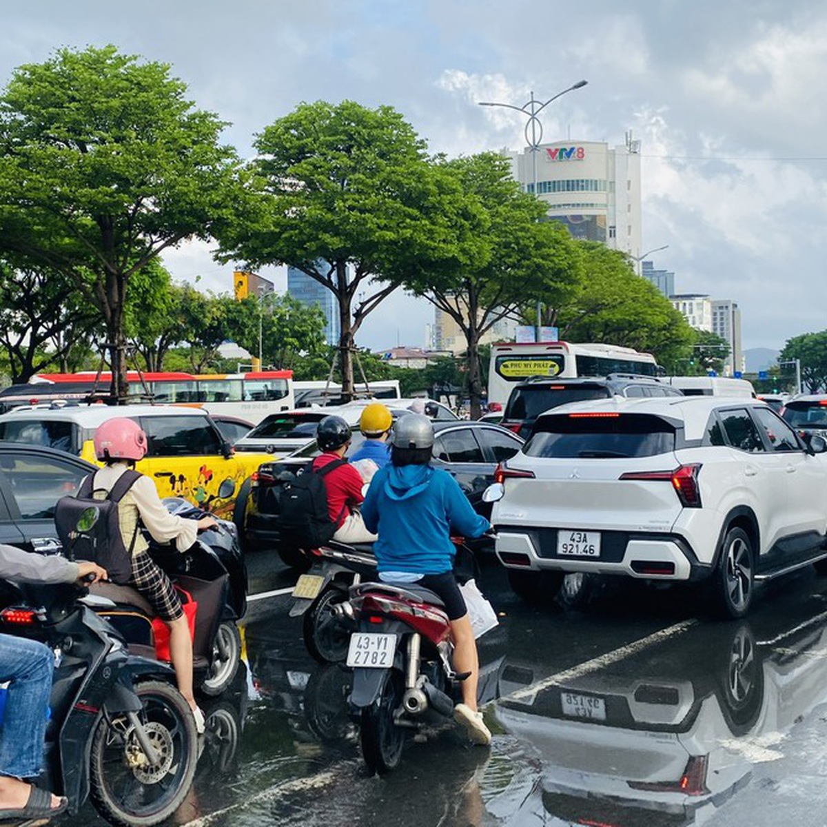 Thêm 19.000 ô tô, Đà Nẵng lo gia nhập 'câu lạc bộ kẹt xe'