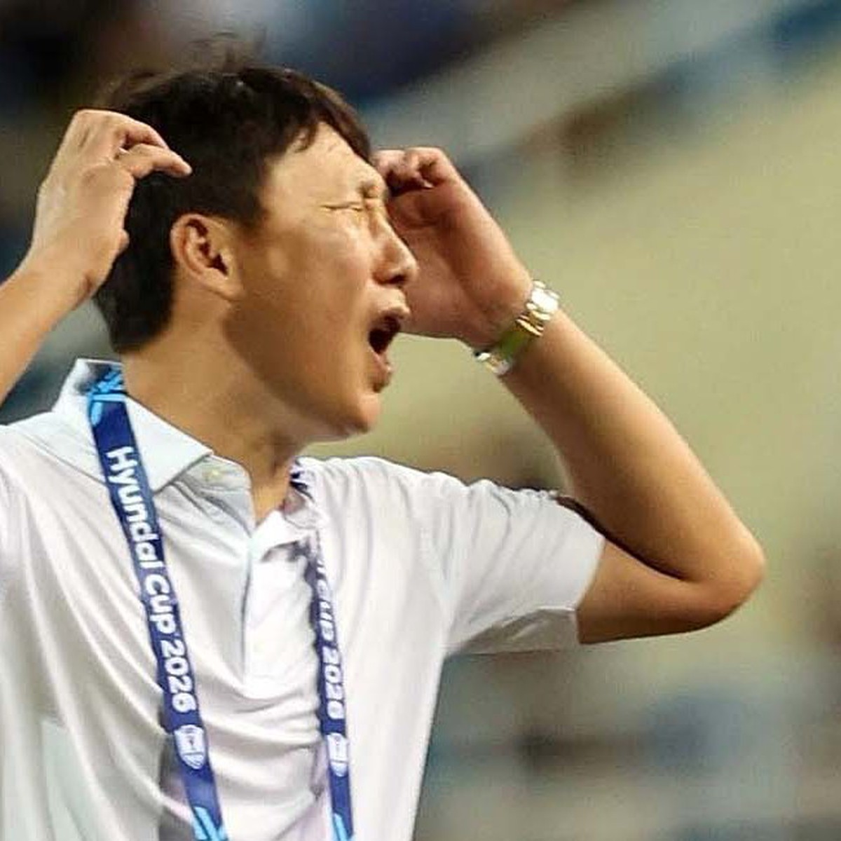 Khi HLV Kim Sang Sik rối