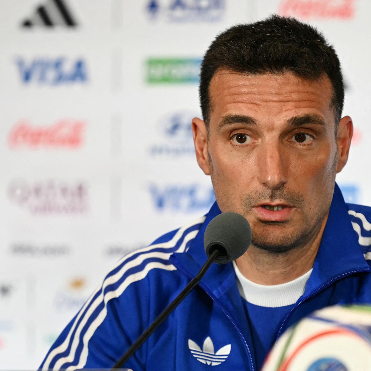 HLV Argentina: 'Cape Verde đã khiến tôi lo sợ'