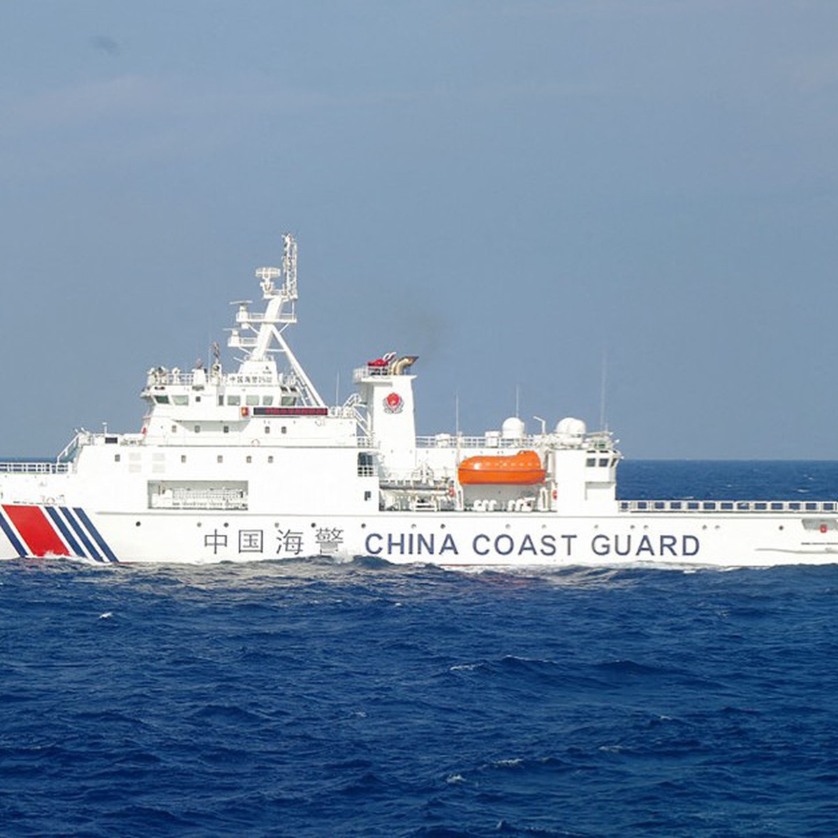 Nhật Bản, Trung Quốc xua đuổi tàu của nhau gần quần đảo Senkaku/Điếu Ngư