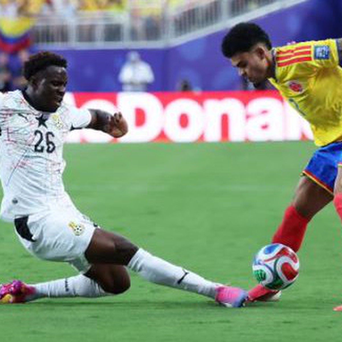 Trực tuyến Thụy Sĩ - Colombia (3h ngày 8-7): Luis Diaz, James Rodriguez đá chính