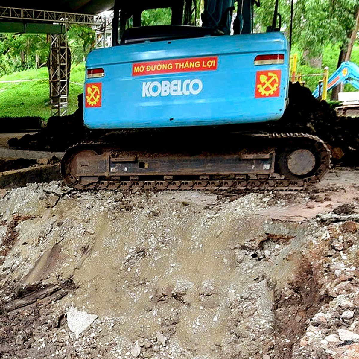 TP.HCM nhận thêm manh mối về các rãnh mộ liệt sĩ ở công viên Lê Thị Riêng từ trường đại học Mỹ