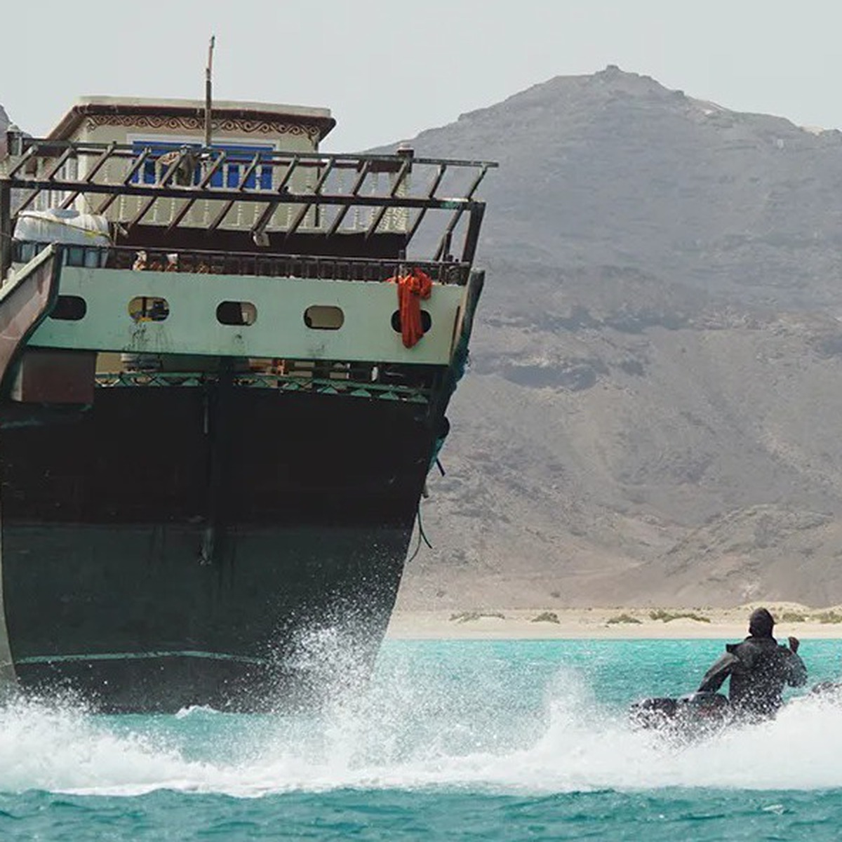 Houthi bác thông tin thu phí tàu thuyền qua Bab el - Mandeb năm 2026