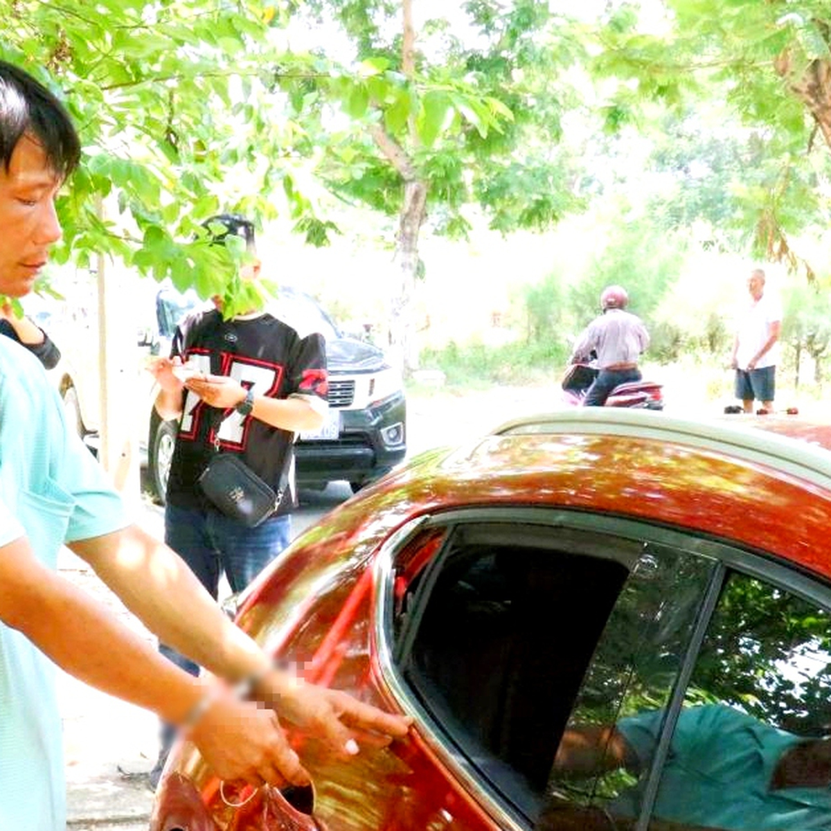 Bắt người đập kính cả chục ô tô để trộm cắp tài sản ở Đà Nẵng
