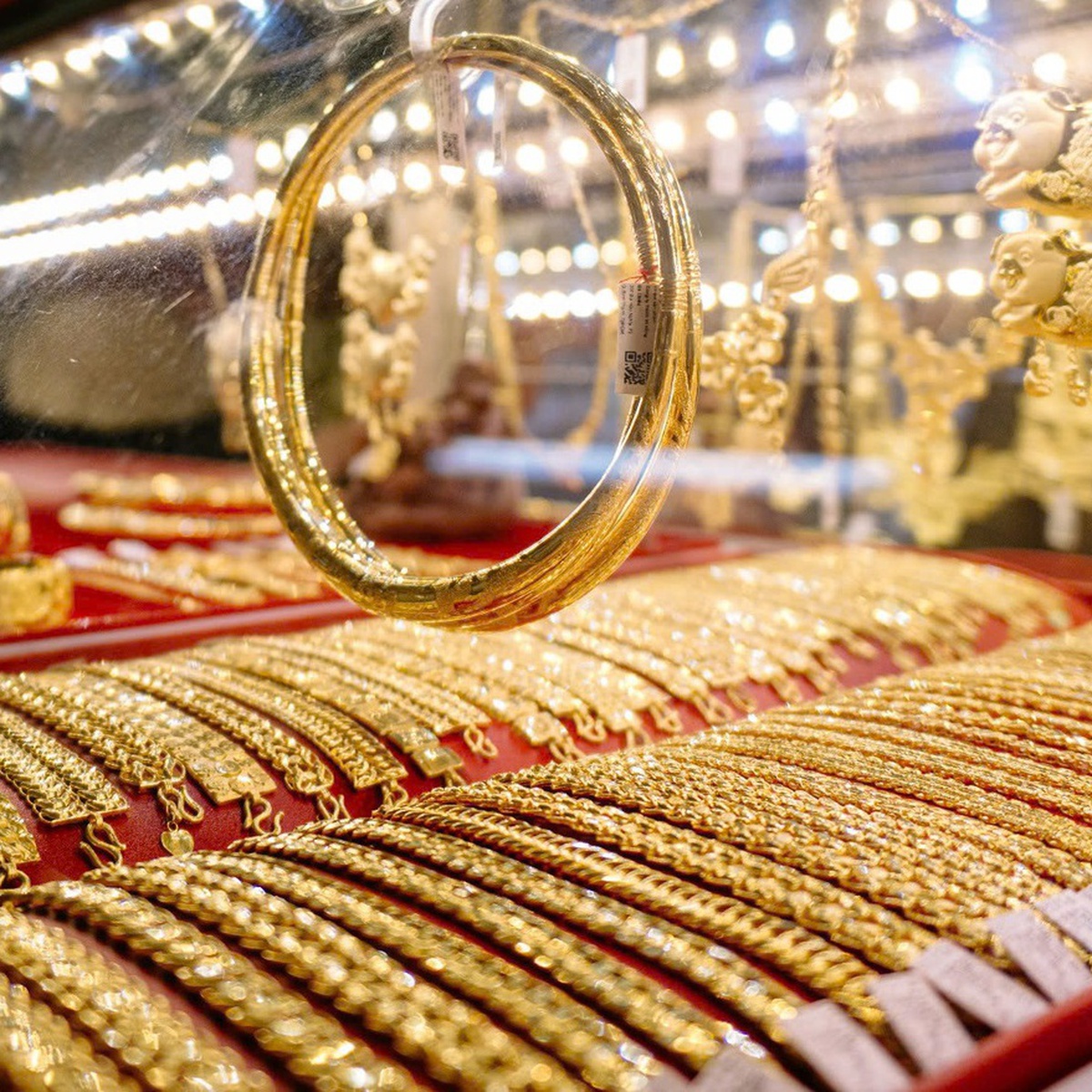 Giá vàng giảm sâu do căng thẳng Trung Đông gia tăng