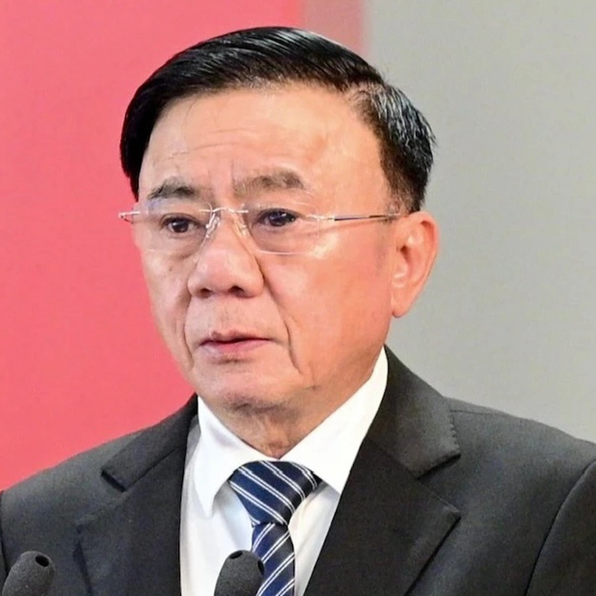 Bộ Chính trị: Đến 2030, Việt Nam làm chủ một số công nghệ chế biến sâu đất hiếm, vật liệu bán dẫn