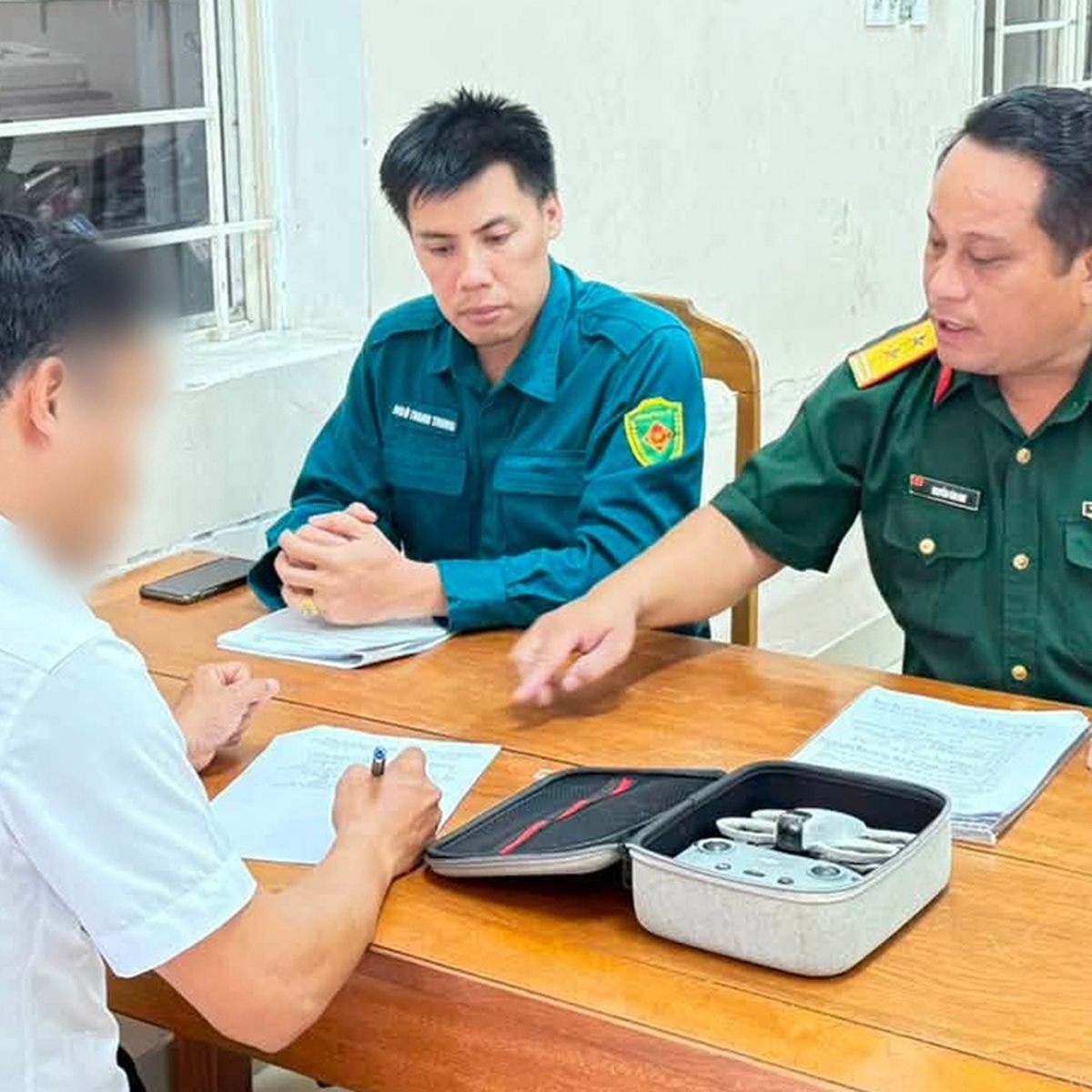 Flycam tuần tra 'tóm' UAV bay không phép giữa trung tâm Đà Nẵng
