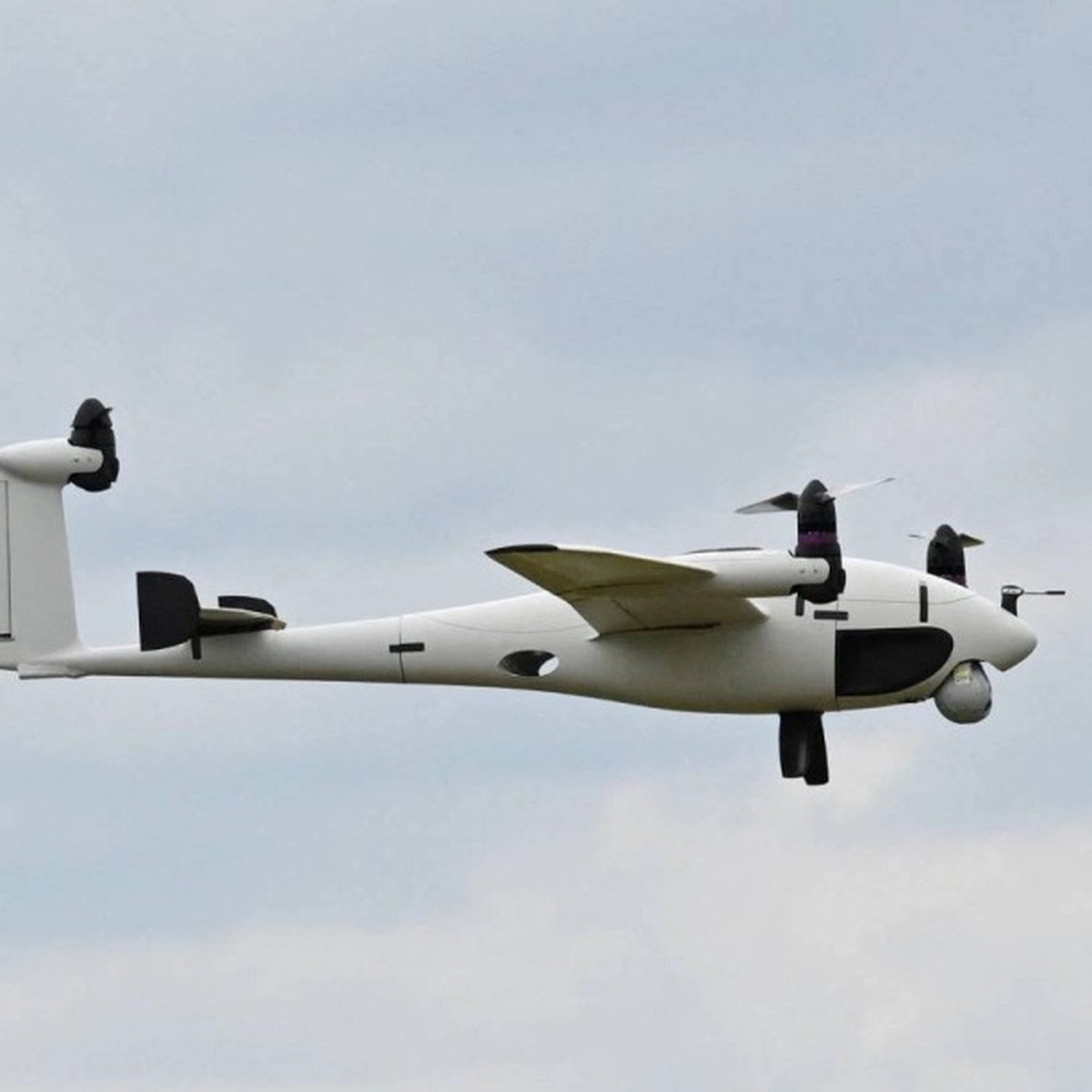 Ông Trump áp thuế tới 100% với drone nhập khẩu