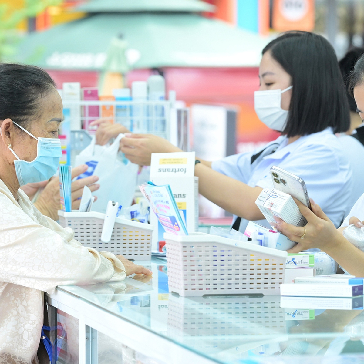 Thêm giải pháp điều trị Covid-19 từ Hoa Kỳ, trong bối cảnh ca mắc tăng nhẹ