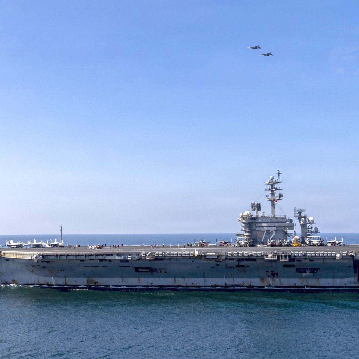 Tư lệnh CENTCOM lên tiếng về sự cố trên tàu USS Abraham Lincoln