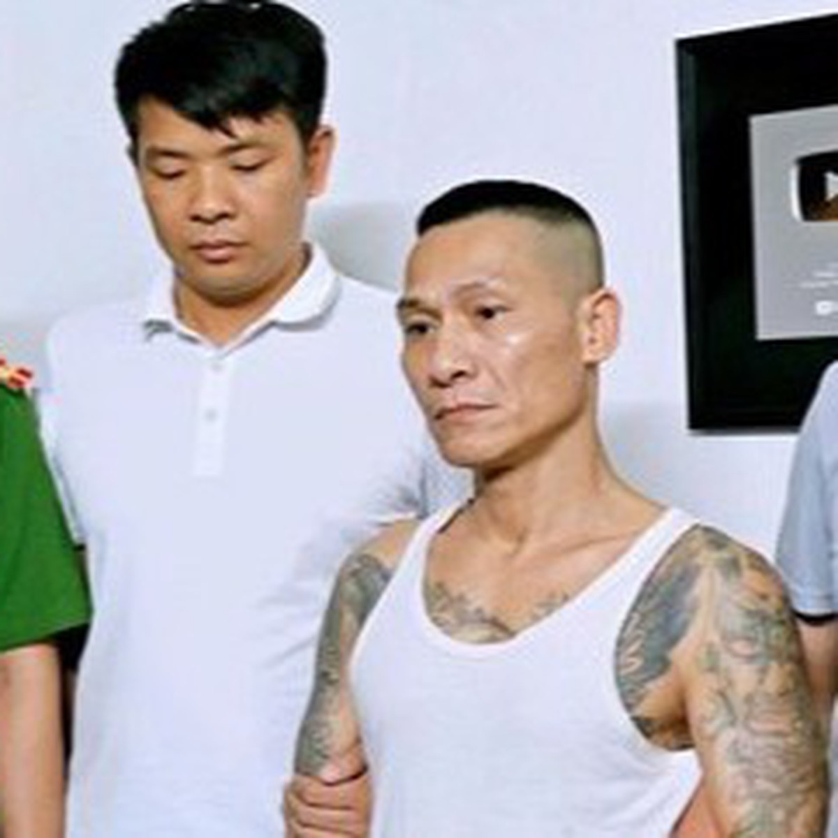 Bắt 'Tế điên Nam Định', một giang hồ mạng cộm cán ở Ninh Bình