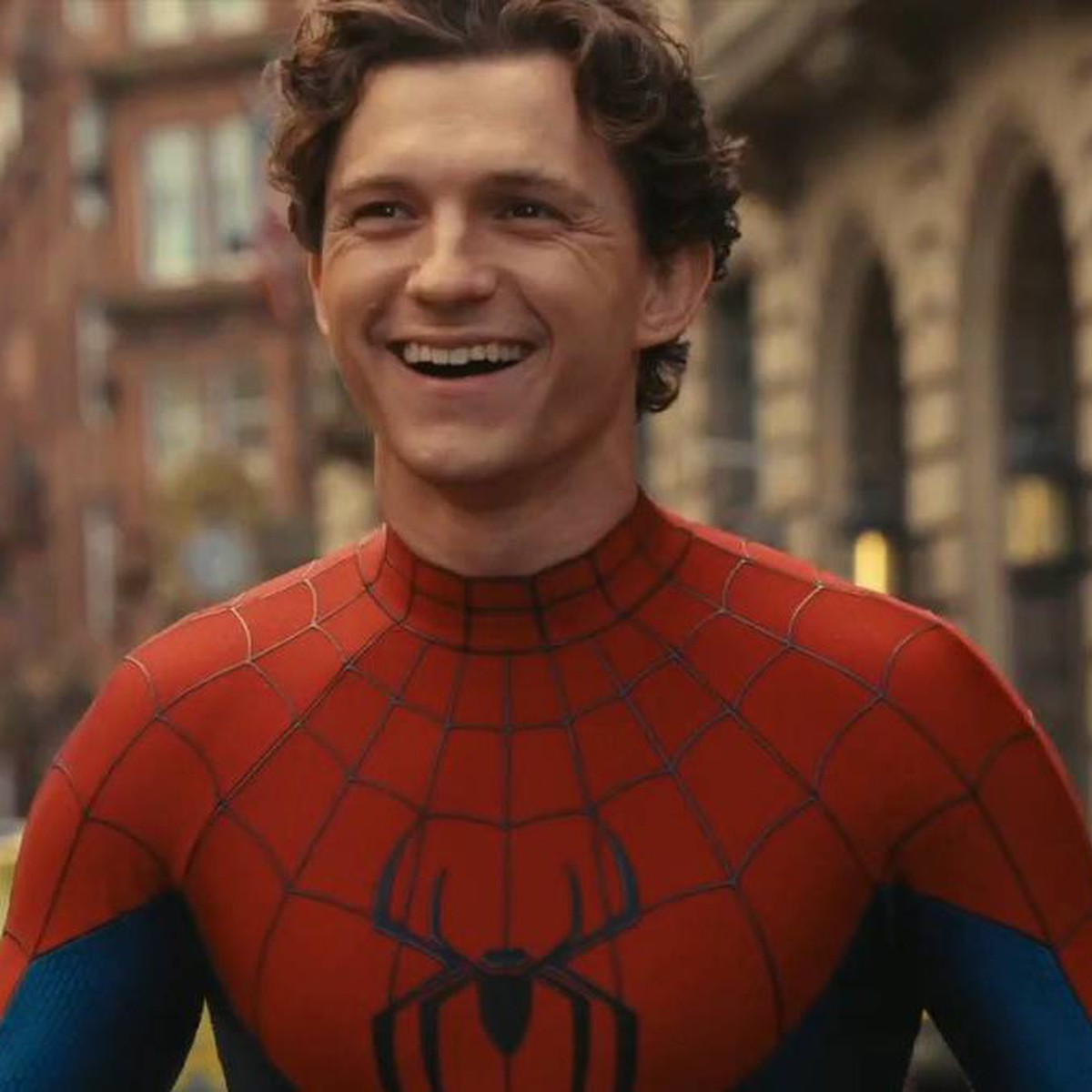 Spider-Man chạm mốc 200 tỉ đồng ở rạp Việt