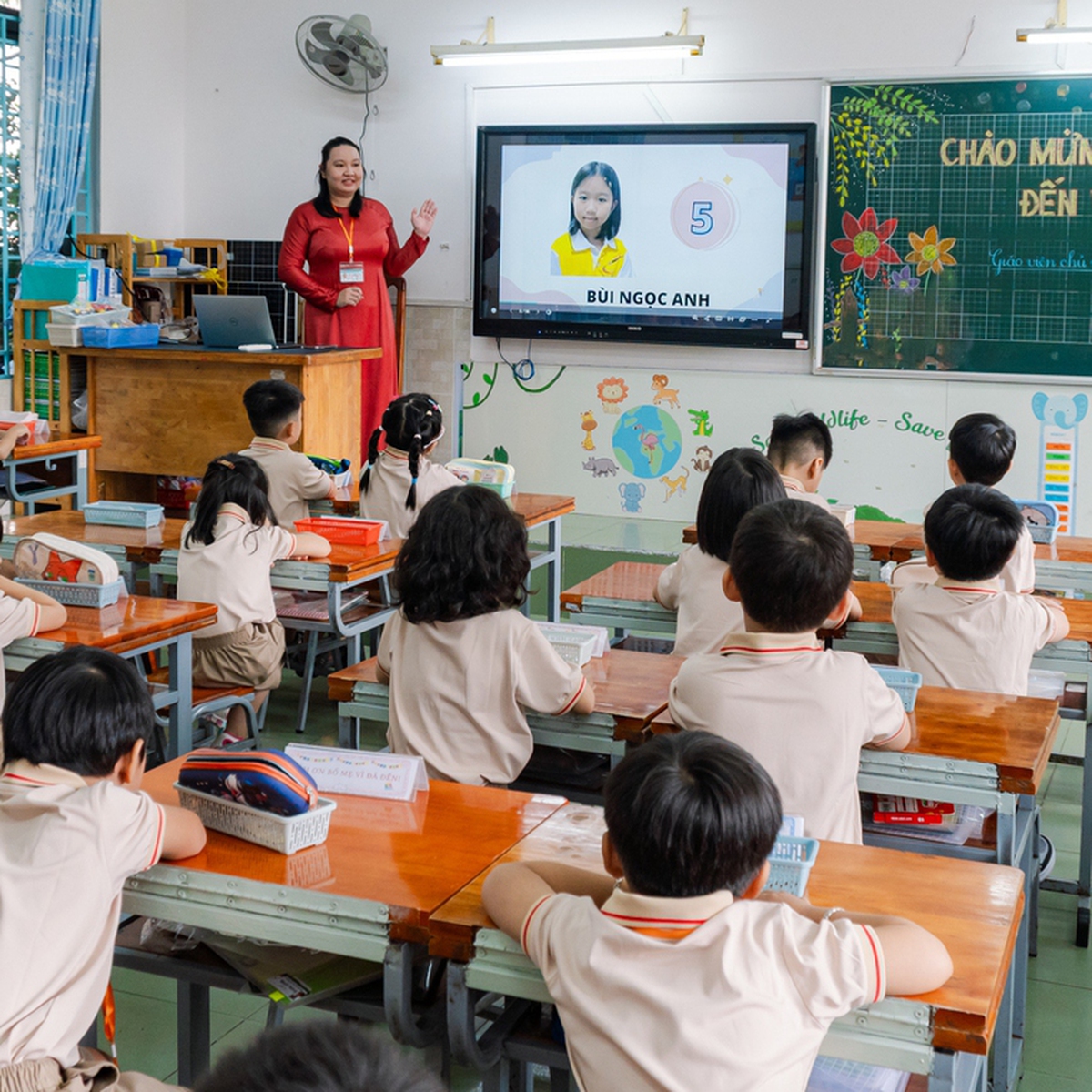 Tiếng Anh có thể thành môn bắt buộc từ lớp 1