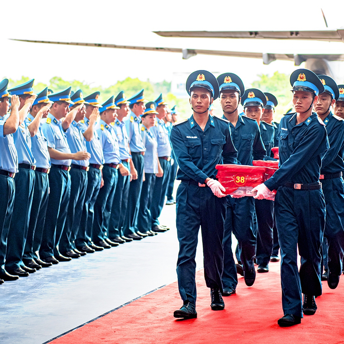 Phi công máy bay quân sự chở 7.104 mẫu sinh phẩm hài cốt liệt sĩ: Chuyến bay đặc biệt, nhiệm vụ lịch sử