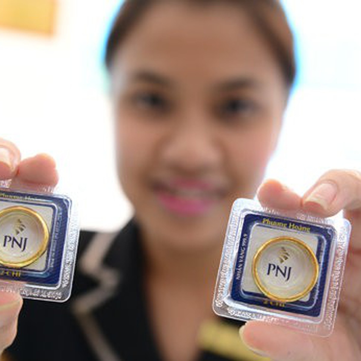 PNJ lên tiếng: Tôn trọng kết luận của công an, chưa thay đổi quy định mua lại vàng, kim cương