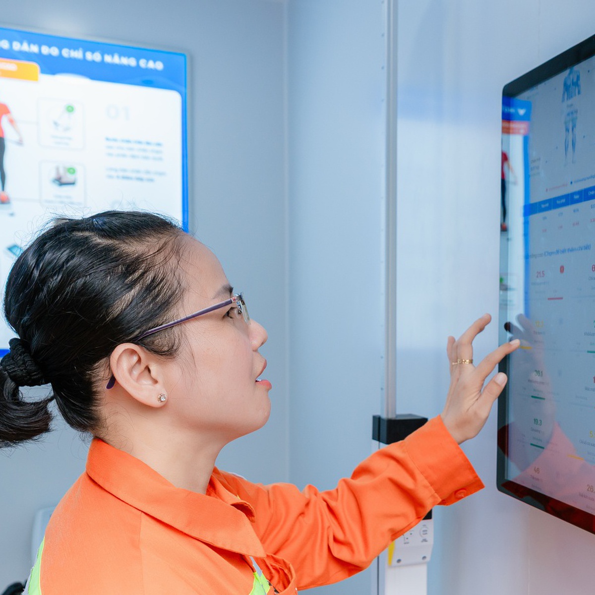 Sẽ có 168 Trạm công dân số khắp TP.HCM: Làm giấy tờ xong, 'tiện tay' đóng tiền điện