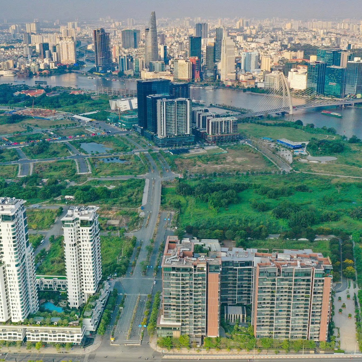Xuất hiện doanh nghiệp bất động sản có khoản vay nghìn tỉ với lãi suất lên gần 16%