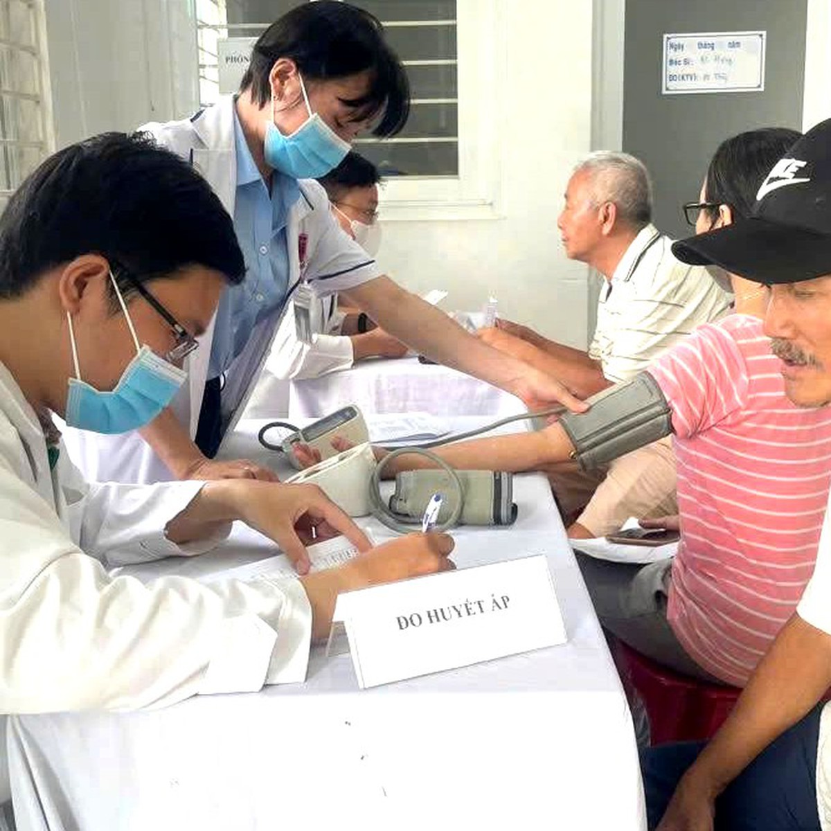 Lần đầu trạm y tế TP.HCM mở hội nghị, bàn cách chăm sóc sức khỏe người dân