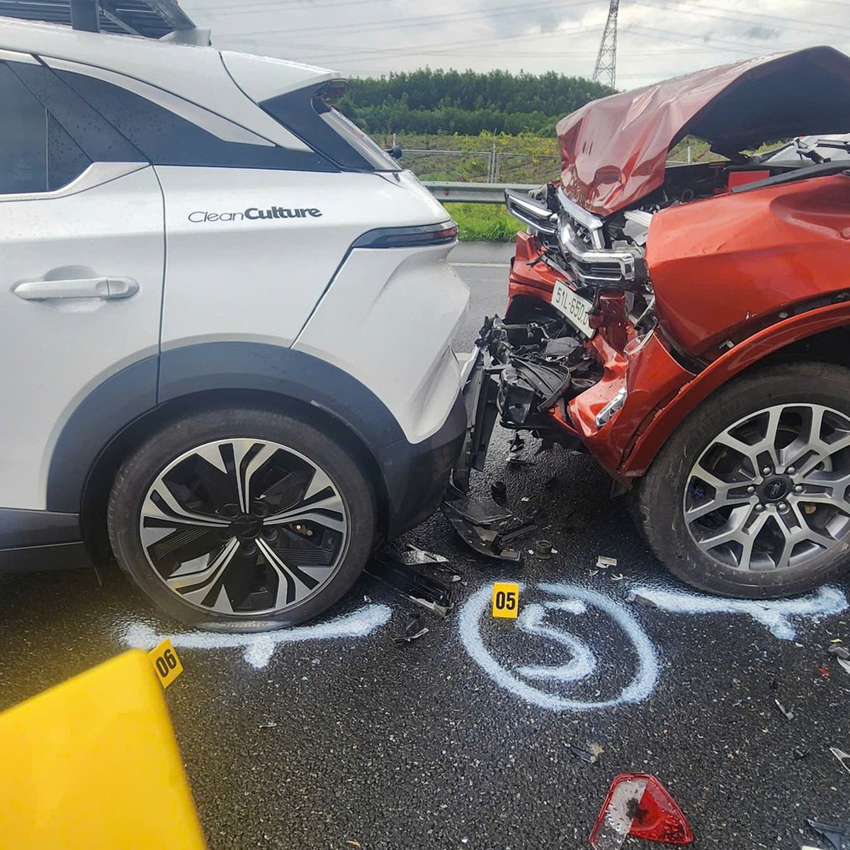 Cục CSGT: Liên tiếp 2 vụ tông xe liên hoàn trên cao tốc do không giữ khoảng cách, 11 ô tô hư hỏng
